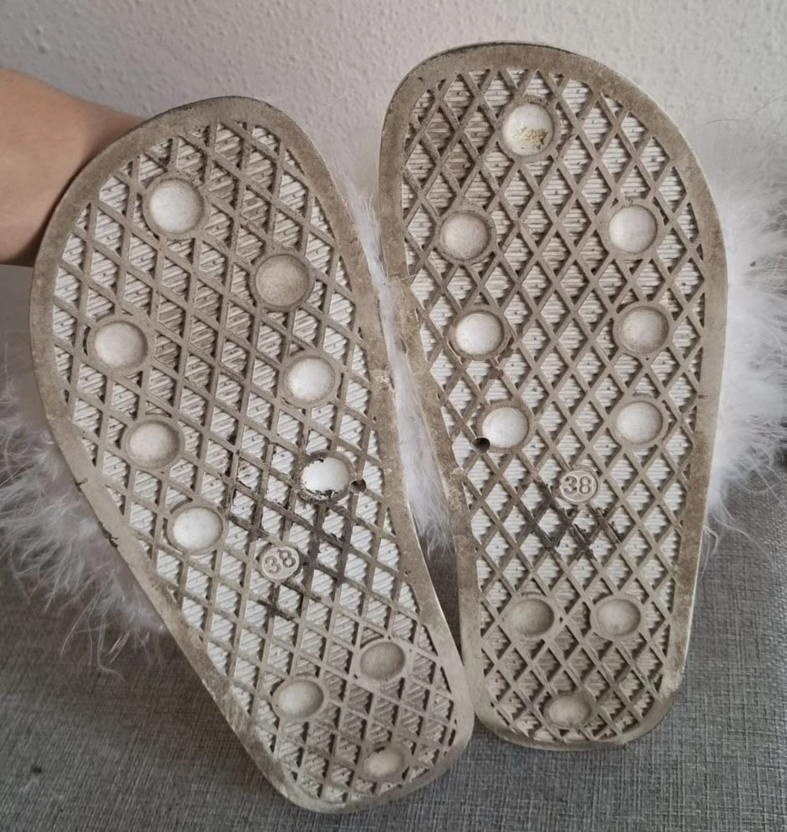 Sandalias blancas con Pelo limite edition Y2K – photo 4